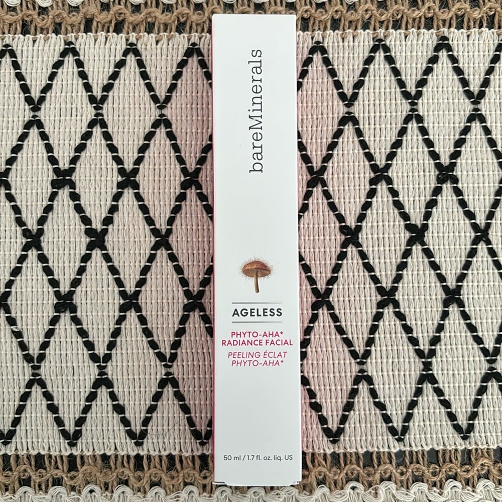 BareMinerals Ageless Phyto-AHA Radiance Facial